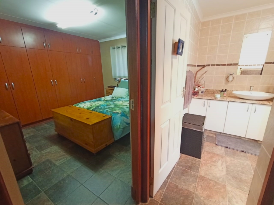 2 Bedroom Property for Sale in Humansdorp Eastern Cape